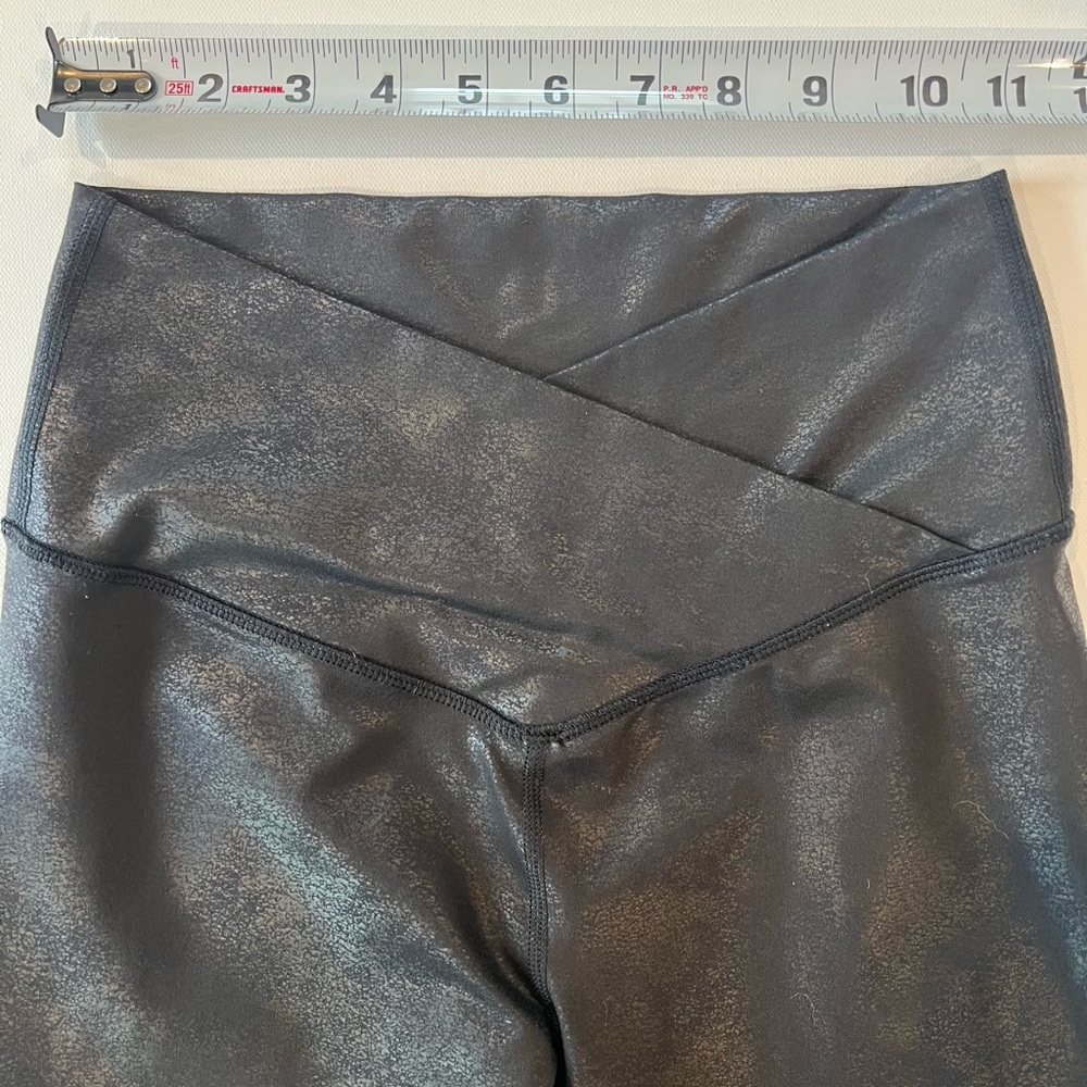 aerie Foil Print Black Shiny Crackle Faux Leather Party Leggings - Picture 8 of 13